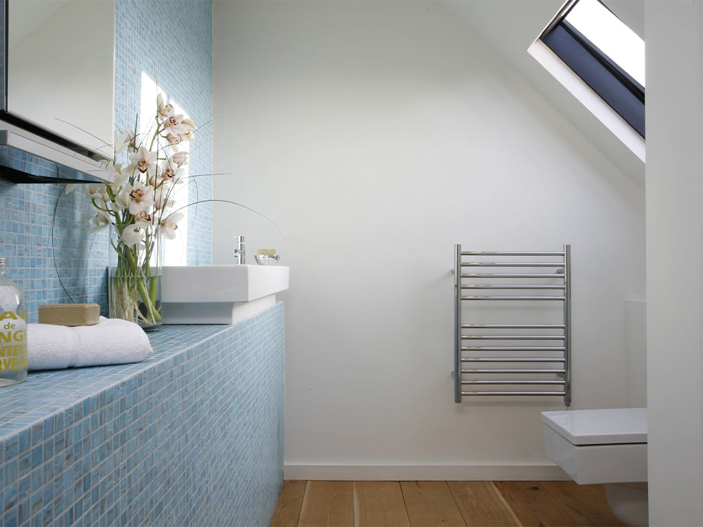 Shower Rooms & En Suites 2 Shower Rooms & En Suites 2