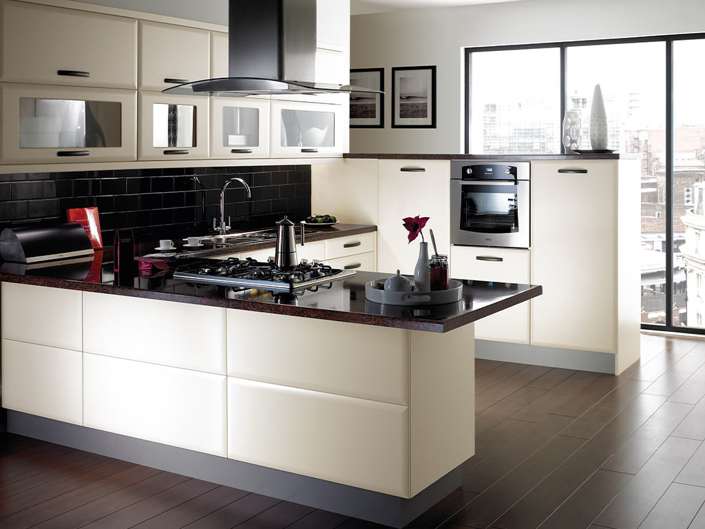 Contemporary Kitchen Installation Burton On Trent